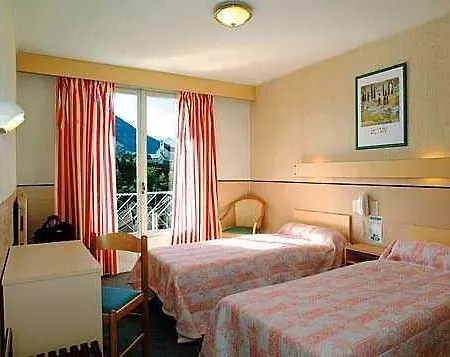 Sainte Suzanne מלון לורדה