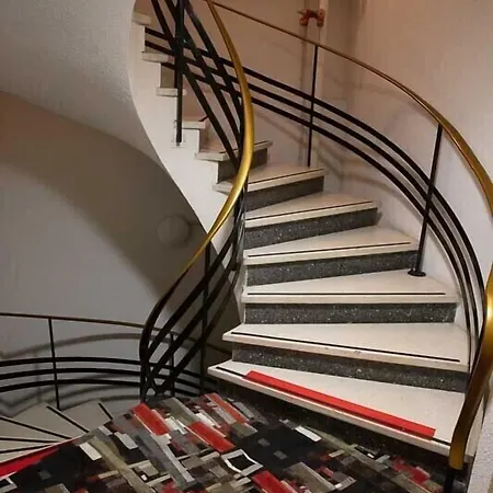 Sainte Suzanne מלון לורדה