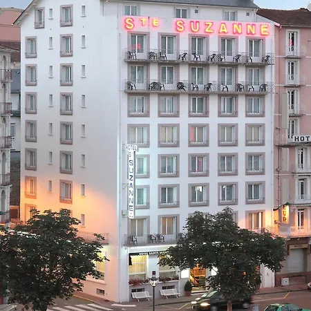 Sainte Suzanne מלון 3*