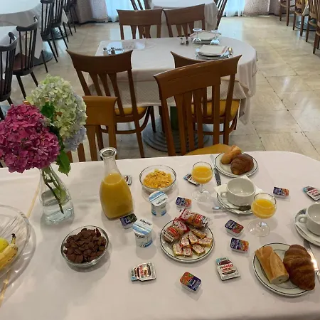 Sainte Suzanne 酒店