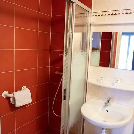 Sainte Suzanne 3* 卢德