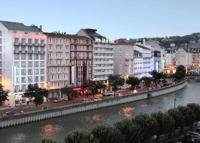 Sainte Suzanne Отель 3*