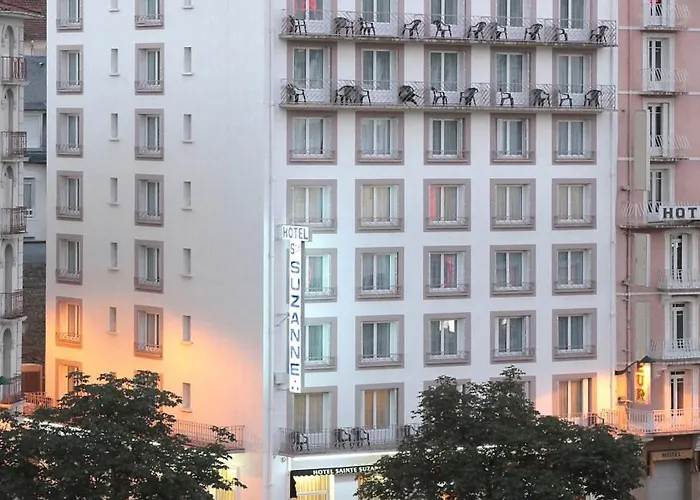 Sainte Suzanne Hotell 3*