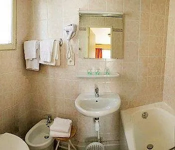 Sainte Suzanne Hotell Lourdes